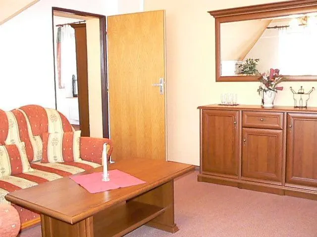 Global Hotell 3*