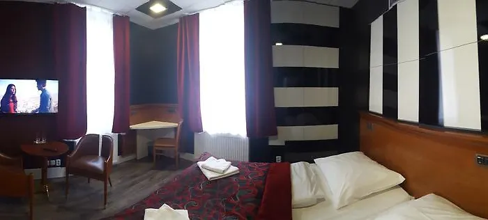 Global Hotell 3*